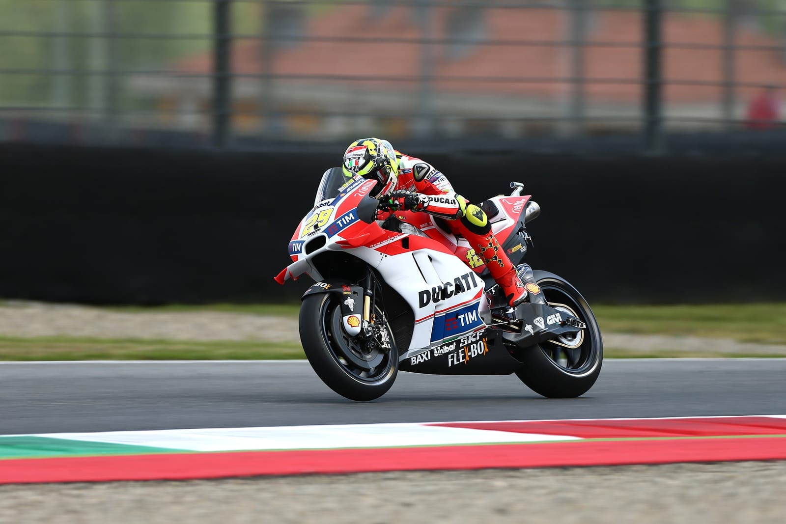 MotoGP: Iannone het snelst op vrijdag in Mugello