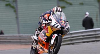 RBR: Sasaki wint spannende eerste race op de Sachsenring