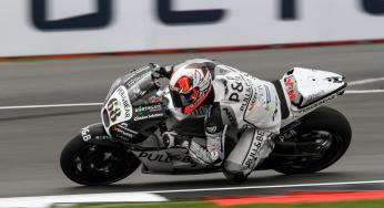 Silverstone warm up: Philipp Oettl , Sam Lowes en Yonny Hernandez het snelst