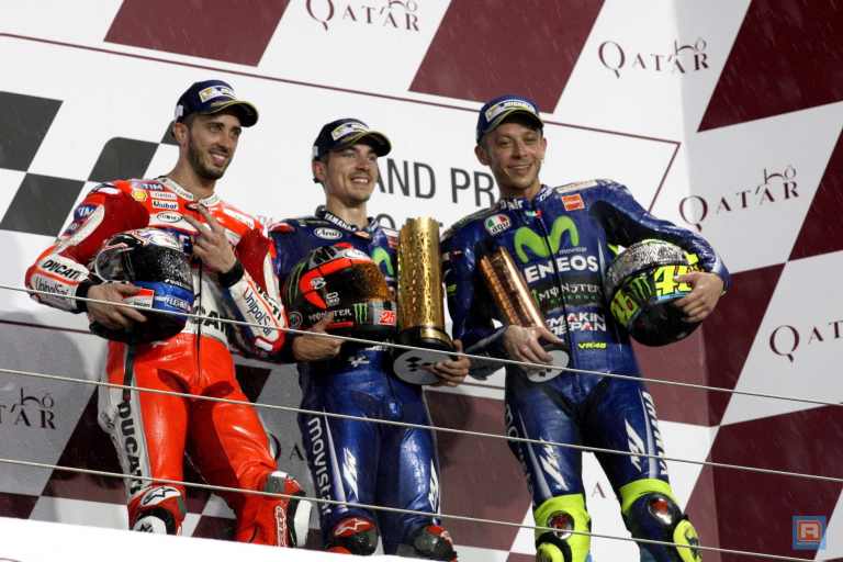 Winst voor Vinales in spectaculaire openingsrace Qatar