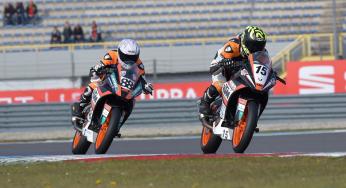 AJC: Glenn van Straalen wint KTM RC390 Cup race in Assen