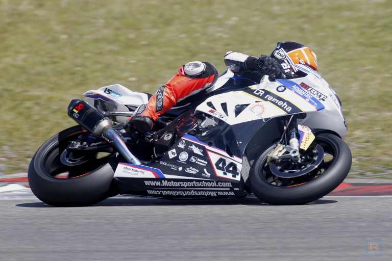 IDM Superbike 1000: Danny de Boer opent seizoen met prachtige overwinning