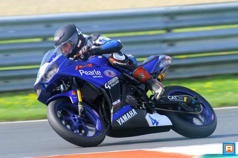 Dubbele winst voor De Bruin in Yamaha R3 Cup op Oschersleben
