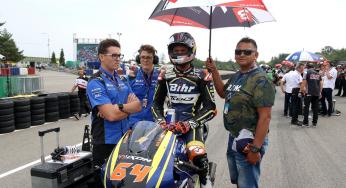Oliveira wint intense Moto2 strijd in Brno, Bendsneyder slachtoffer van crash