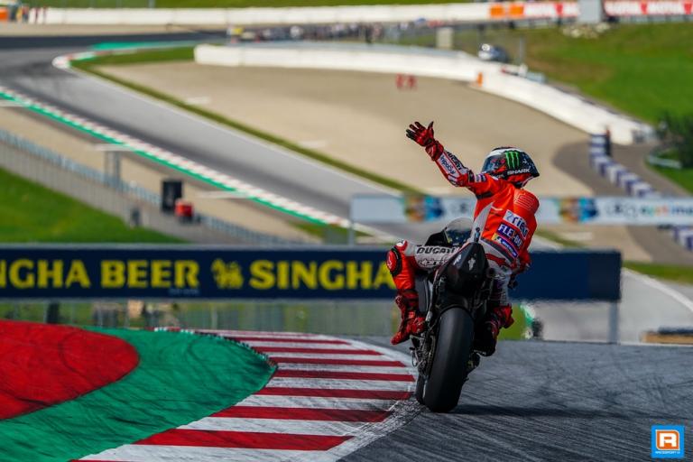 Lorenzo winnaar van spectaculaire eindstrijd met Márquez in Oostenrijk