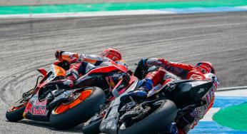Márquez wint titanenstrijd tot de streep in Thailand voor Dovizioso