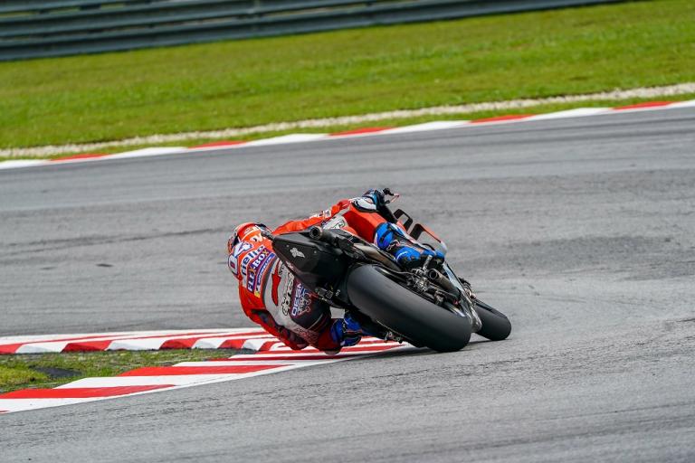 Dovizioso leidt eerste vrije training in Maleisië voor Rossi en Viñales