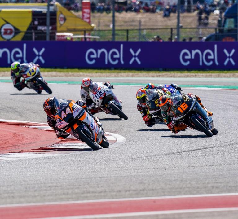 Canet wint hectische Moto3 race op Circuit of the Americas