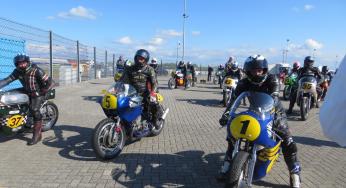 NK Classics: Bakker wint beide races op Assen tijdens DCR