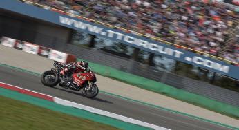 Redding zegeviert ook in tweede British Superbike race in Assen