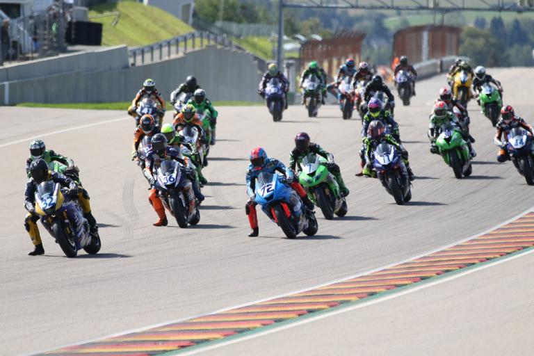 IDM Supersport 600: Thuiszeges voor Enderlein, vierde plaatsen voor Kroeze
