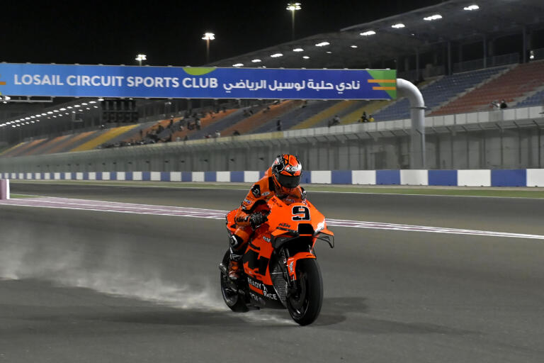 Official MotoGP Test Qatar: Petrucci het snelst tijdens verspilde finaledag